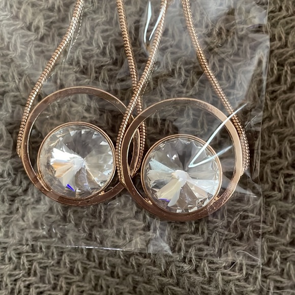 Mia Collection Women’s Jewelry dangling earrings with diamond circles- NWT - Picture 5 of 7